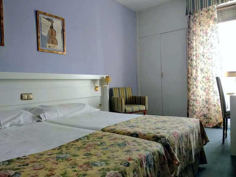 טרוחיו Hotel Las Cigueenas מראה חיצוני תמונה