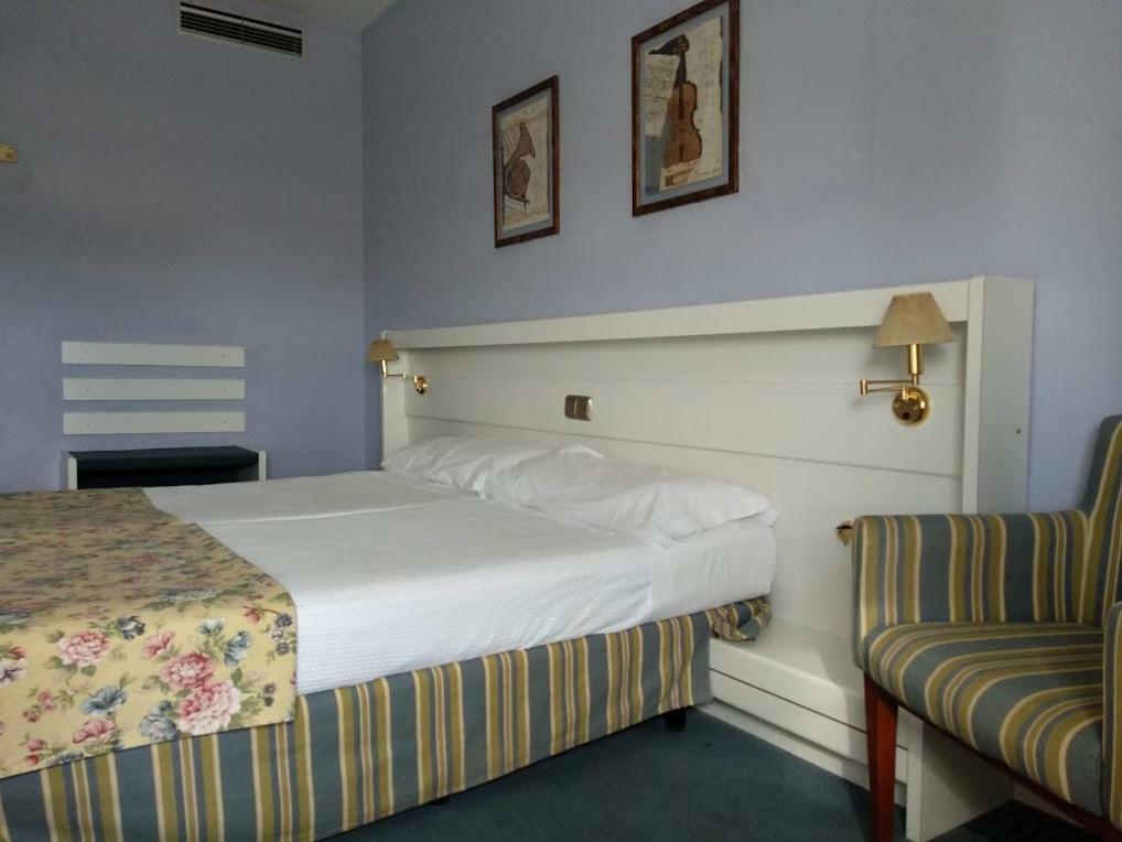 טרוחיו Hotel Las Cigueenas מראה חיצוני תמונה