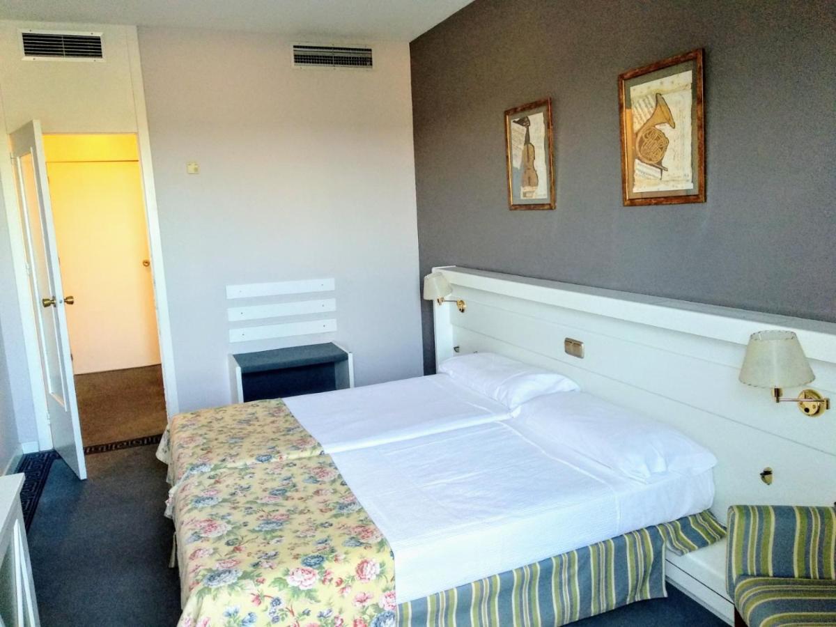 טרוחיו Hotel Las Cigueenas מראה חיצוני תמונה